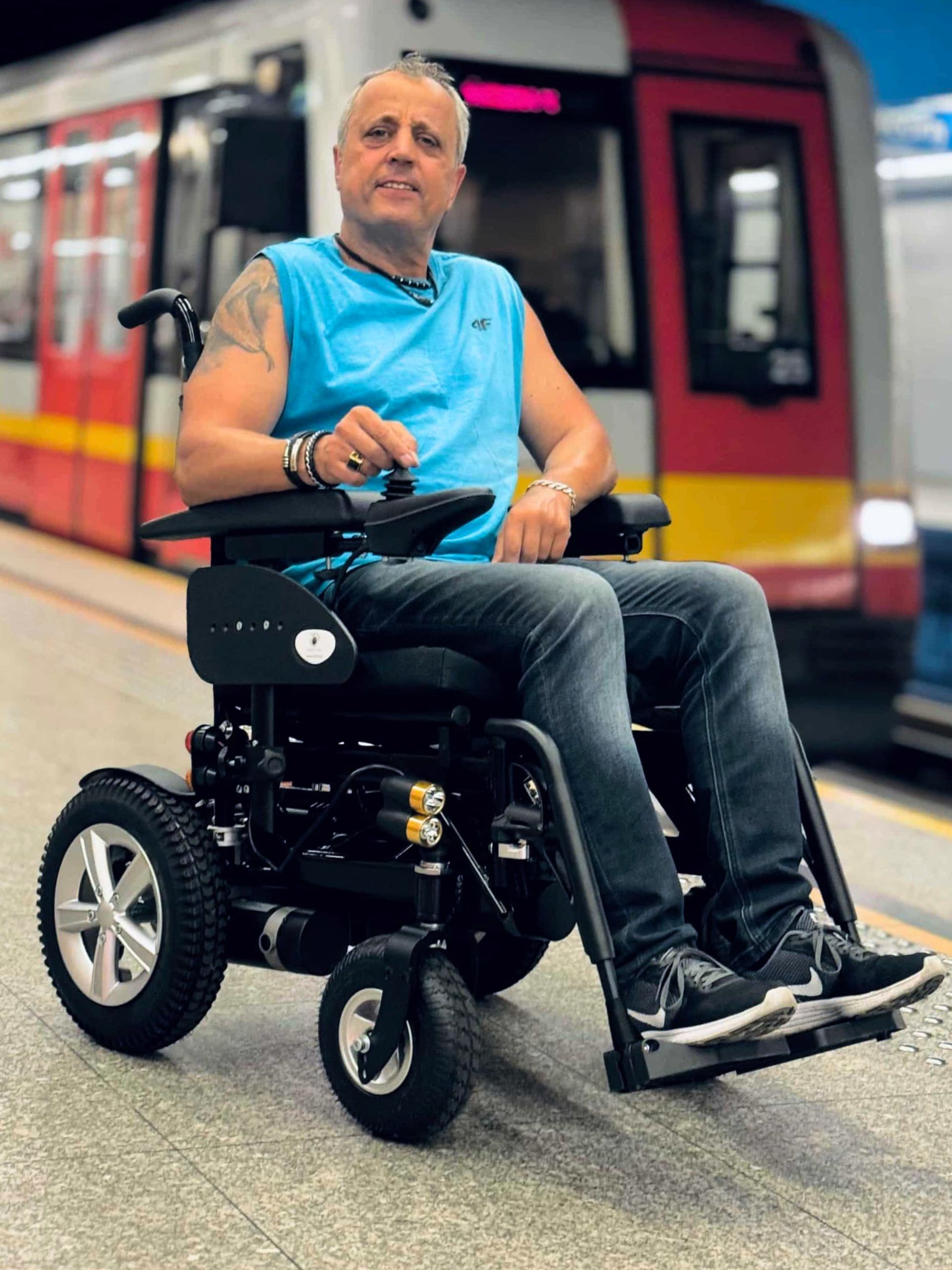 1032 All-Terrain Electric Wheelchair - Image 7