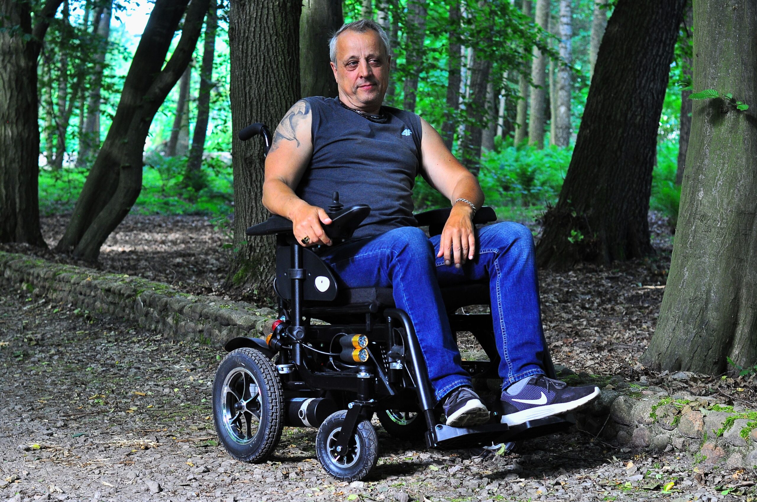 1032 All-Terrain Electric Wheelchair - Image 5