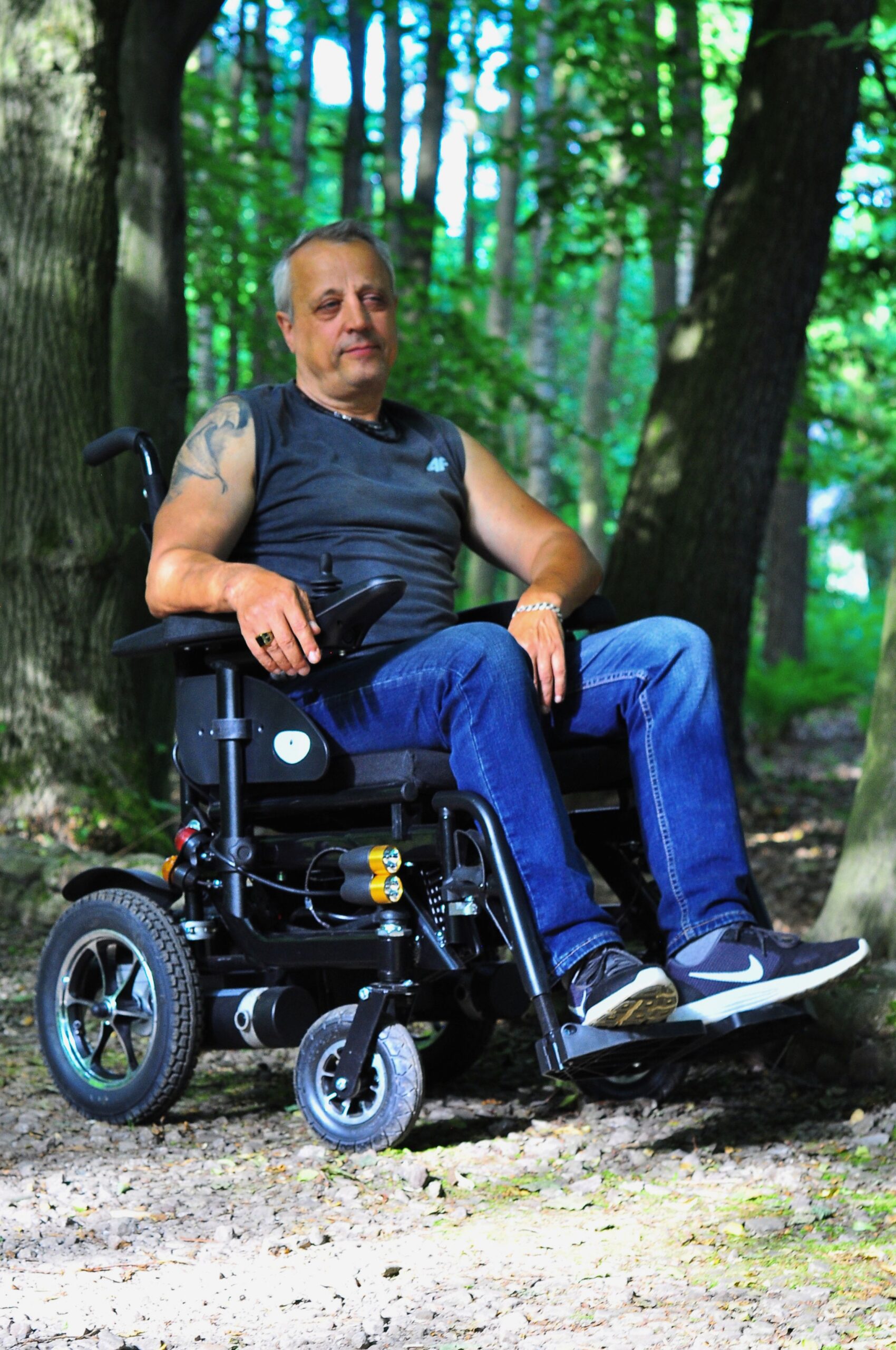 1032 All-Terrain Electric Wheelchair - Image 4