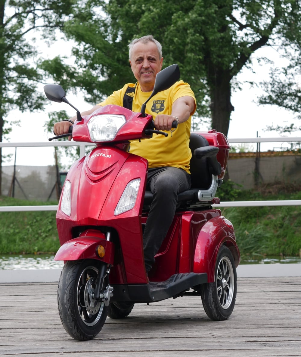 NOVA Three-Wheel Electric Mobility Scooter - Image 3