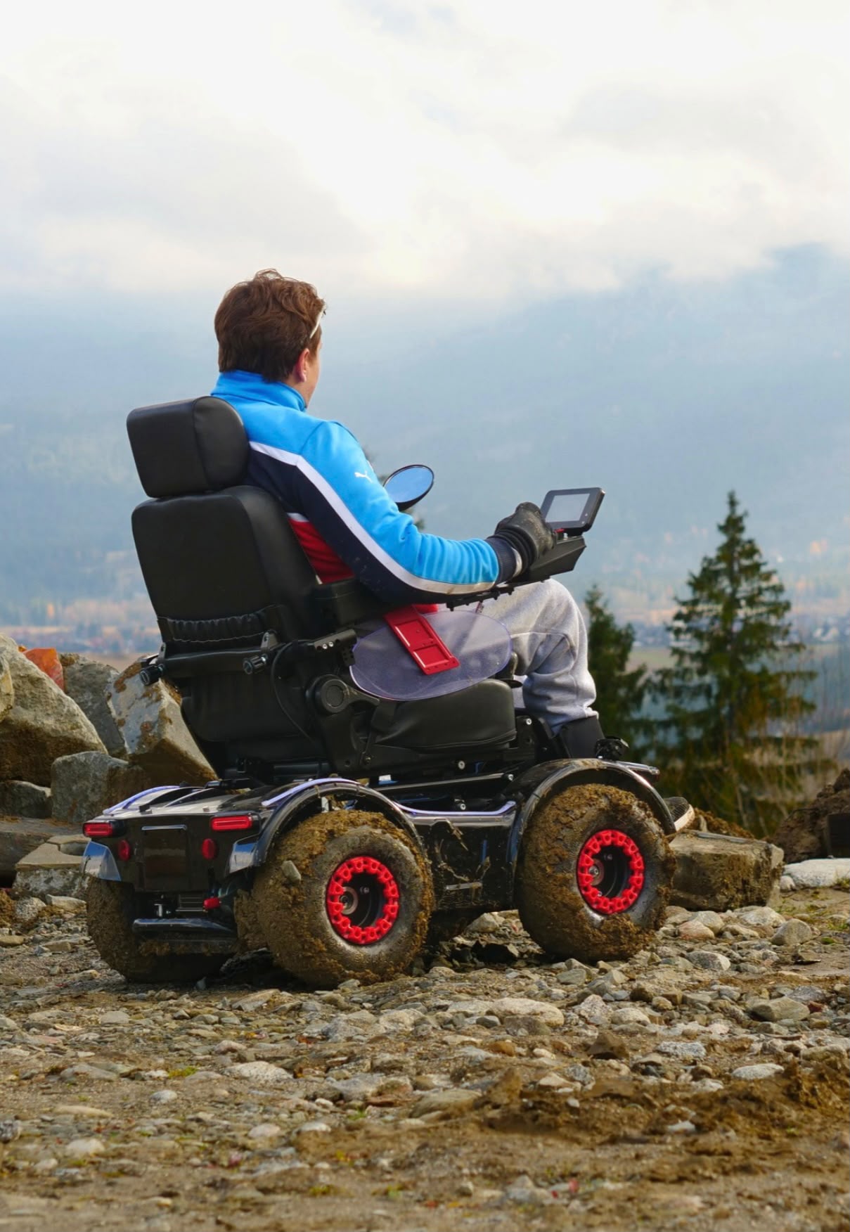 OptiX All-Terrain Electric Wheelchair - Image 4
