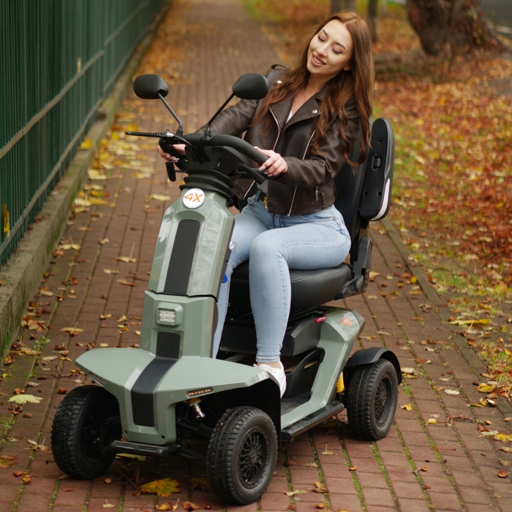 Galaxy 4X Four-Wheeled Electric Mobility Scooter - Image 4
