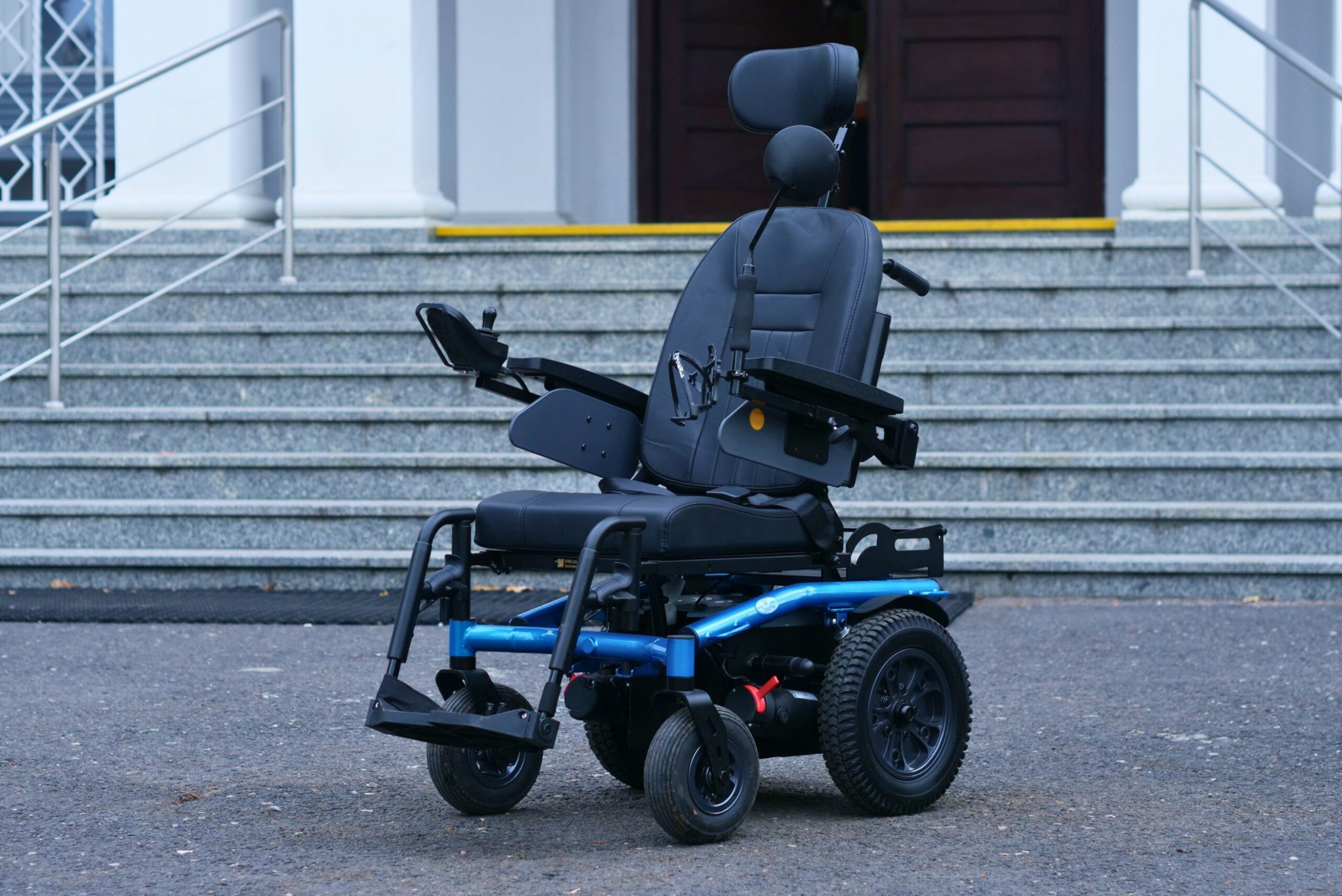 EPW616B Blue All-Terrain Electric Wheelchair - Image 2