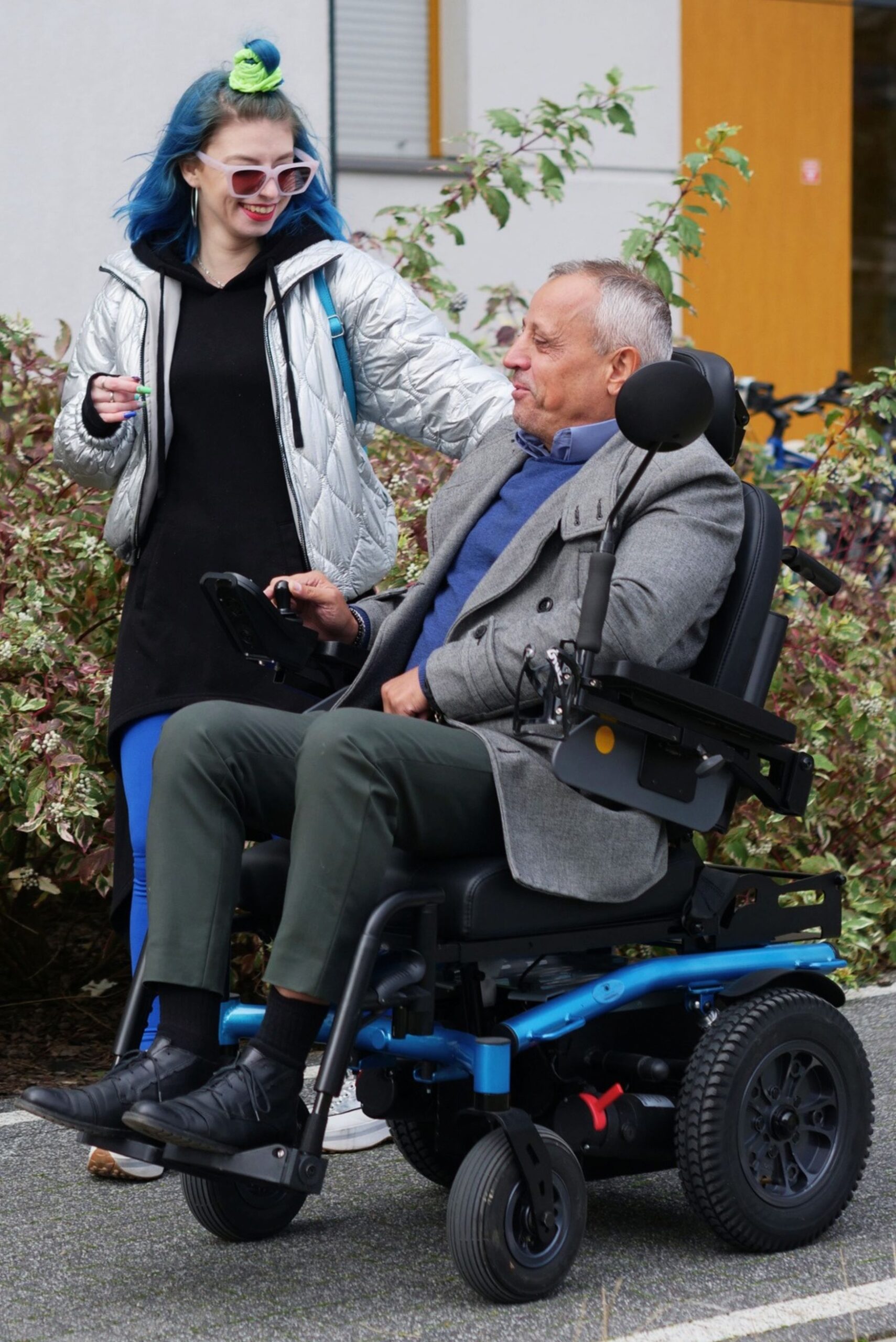 EPW616B Blue All-Terrain Electric Wheelchair - Image 6