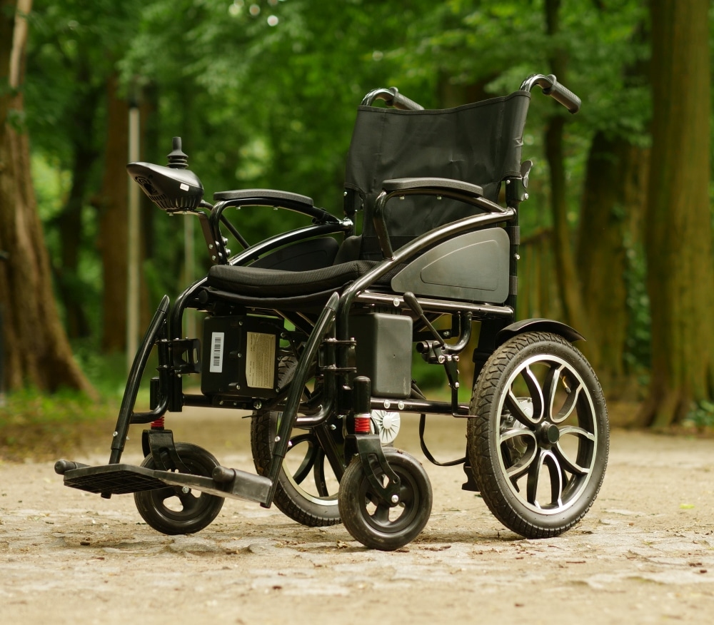 Black BC-EA8008 Electric Wheelchair - Image 2