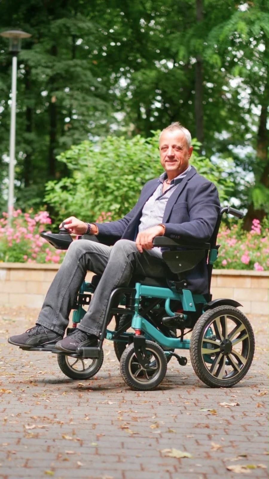 Iron XXL Electric Wheelchair - Image 3
