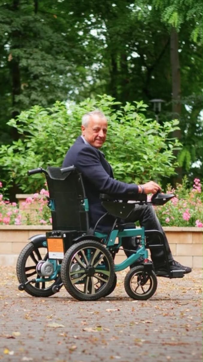 Iron XXL Electric Wheelchair - Image 4