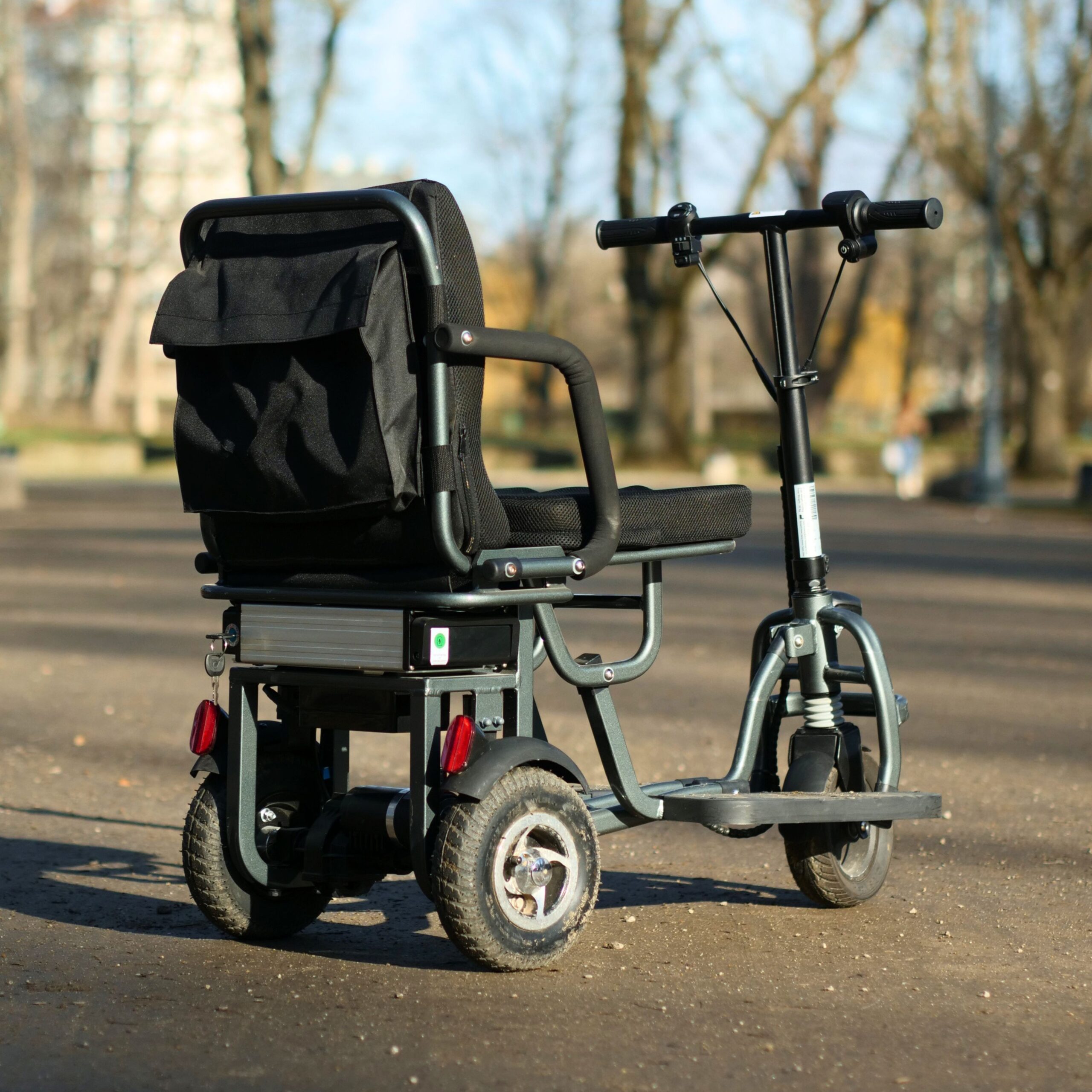 Dune Three-Wheel Electric Mobility Scooter - Image 2