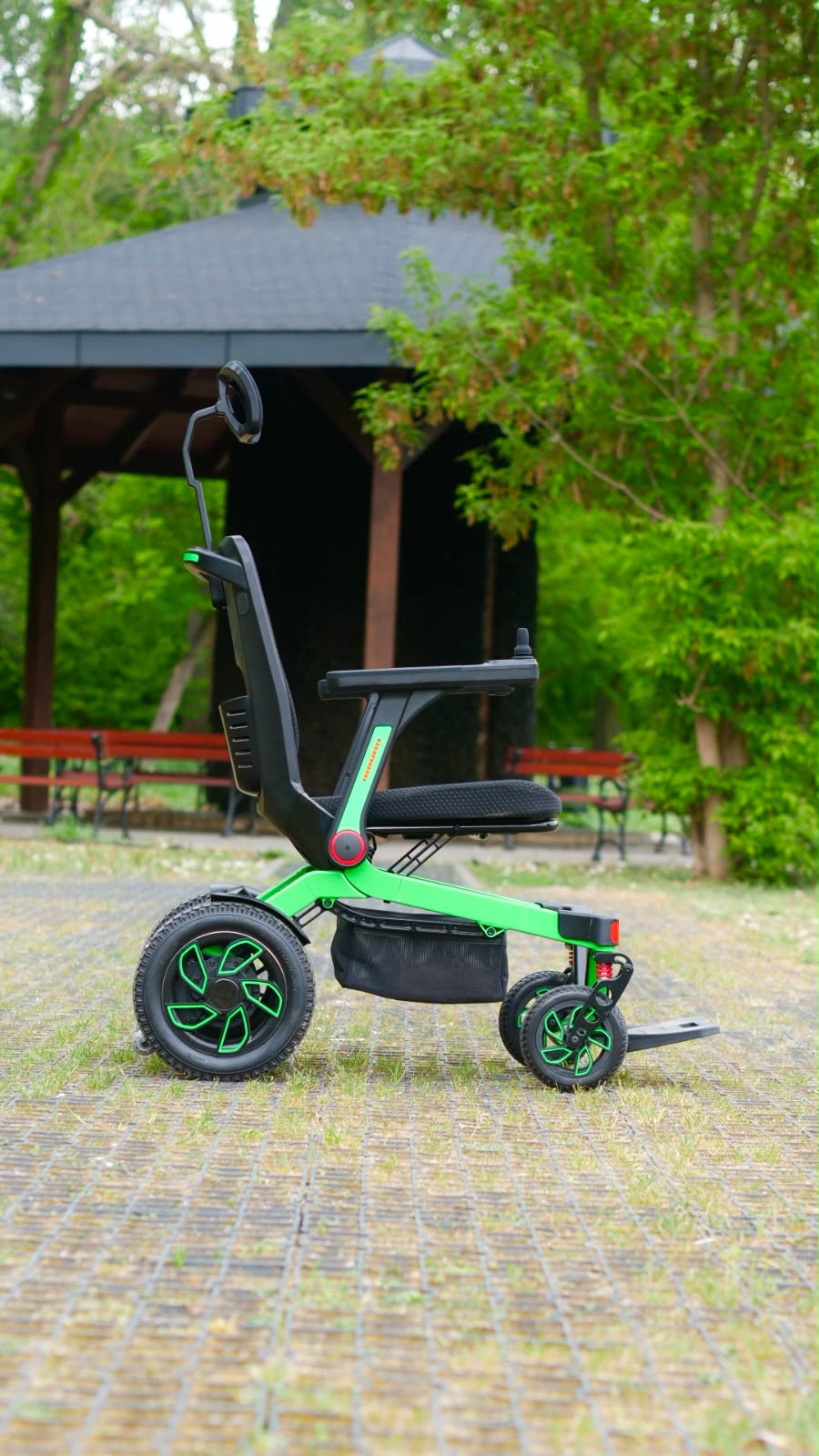 D60 Electric Wheelchair - Image 3